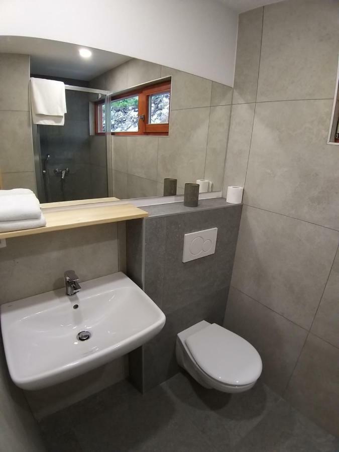 Hotel Estate Marjetin Dom Idrija Exteriér fotografie